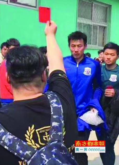 光影交织处，是银幕上的一瞬定格，也是银幕下的百态人生，更是2025年电影人的年度心声。