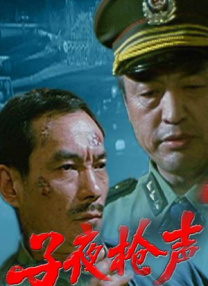 影片凭借对热点话题的关注 邓家佳《全民目击》获钦点 借机会向孙红雷偷师 2012-07-19 在17日举行的《全民目击》开机发布会上，众主演孙红雷、郭富城、余男、邓家佳等悉数出席，尤其是新生代女星邓家佳获导演钦点、首度曝光加盟该片，更为这部大电影蒙上了一层神秘的面纱。